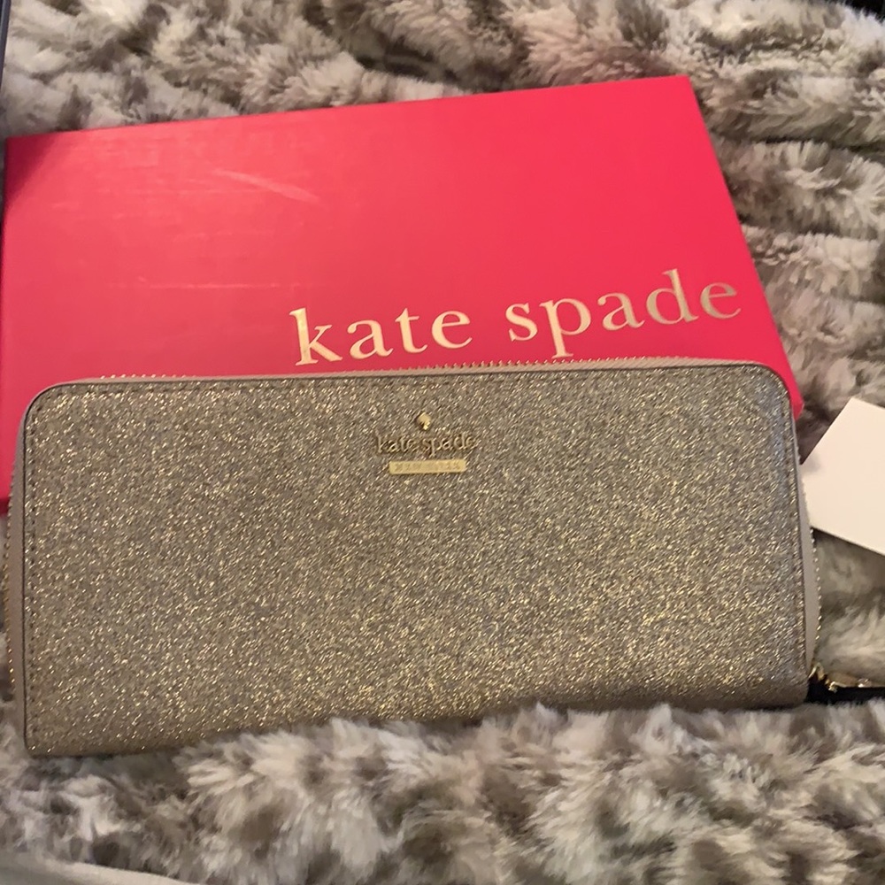 NWT Gorgeous Kate Spade Glitter Wallet